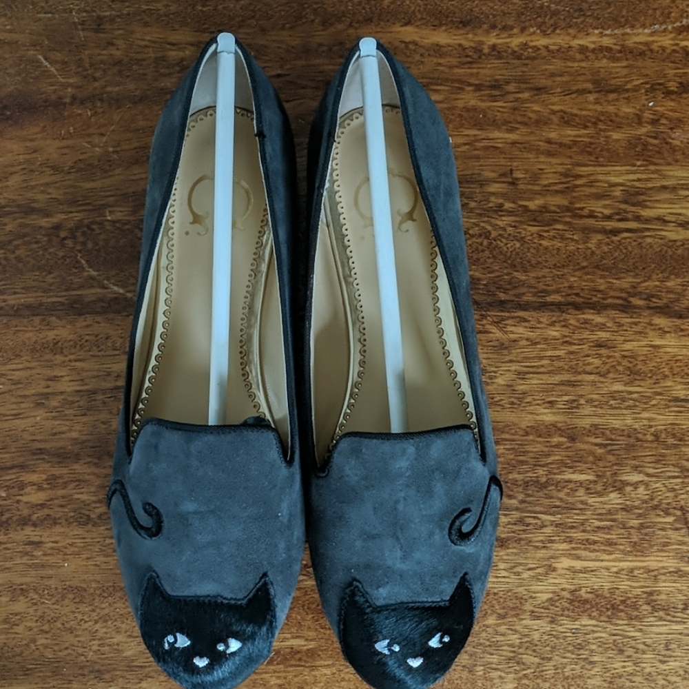 Women's suede flats
